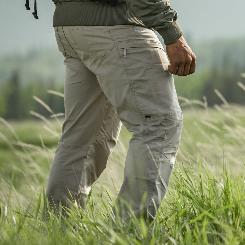 Pantaloni da lavoro estivi Harmony, leggeri e traspiranti Pantaloni da lavoro estivi Harmony, leggeri e traspiranti